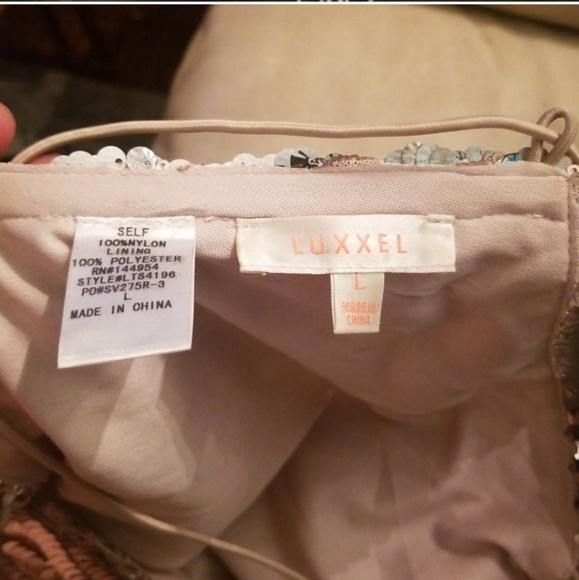 NYE Luxxel Sequin Backless Crop - Picture 5 of 5